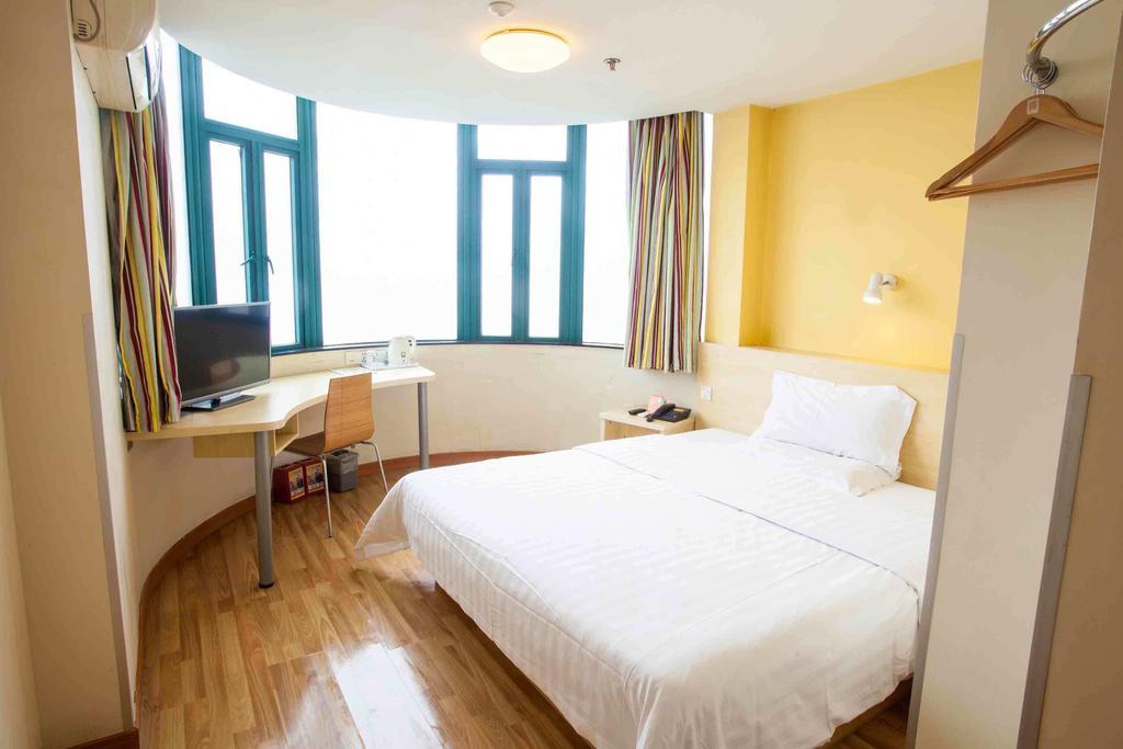 7Days Inn Mei Zhou Bin Fang Avenue Мейджоу Стая снимка